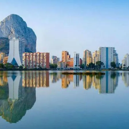 Sleeps 3 With Pool Air Con And Wifi * Calpe