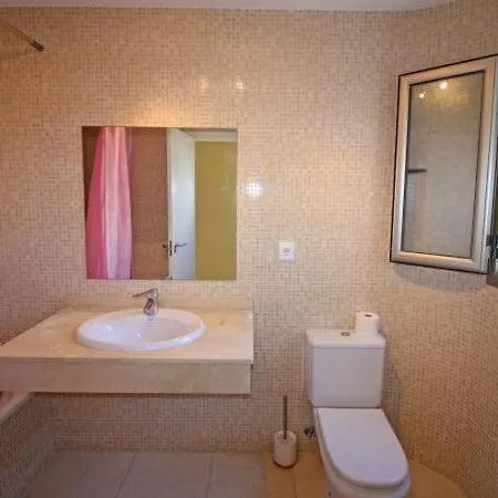 Apartment Sleeps 3 With Pool Air Con And Wifi